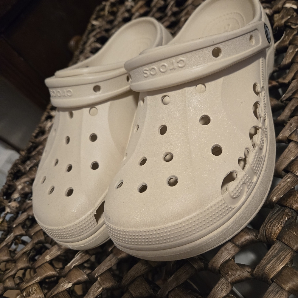 Crocs Baya Platform Cream Clogs